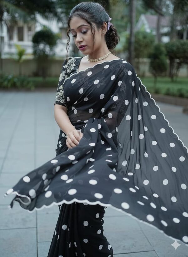 Retro Saree