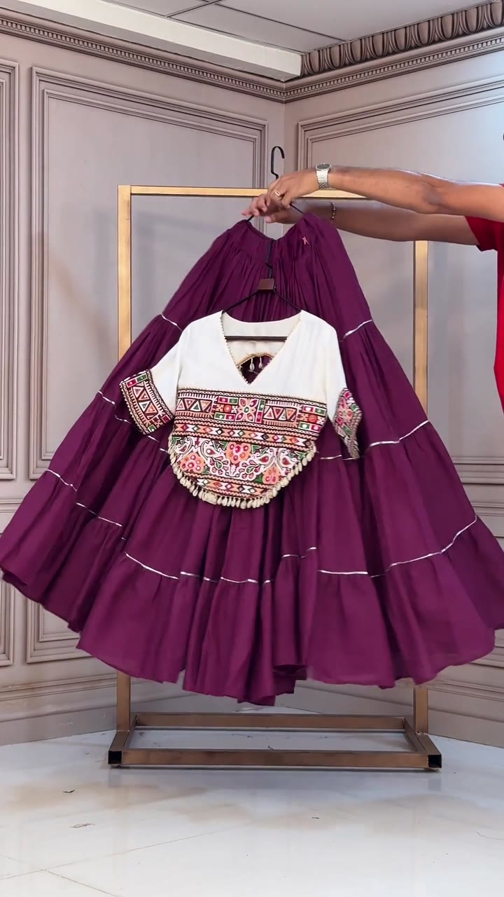Lehenga :- (Full-Stitched)
